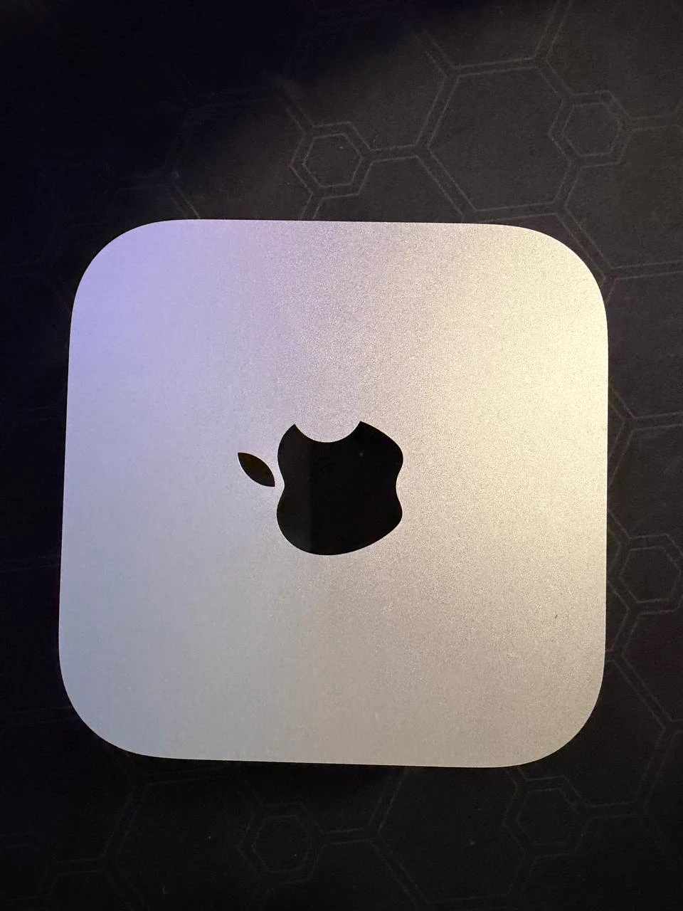 Silver Apple Mac mini M4 included in the desktop bundle